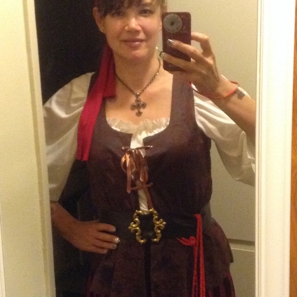 Meet your Posher, Claire - Picture 6 of 10